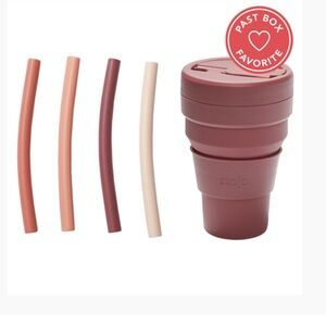 Reusable collapsible cup with 4 straws